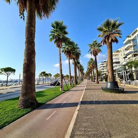Blue-sky Lungomare Vlorë