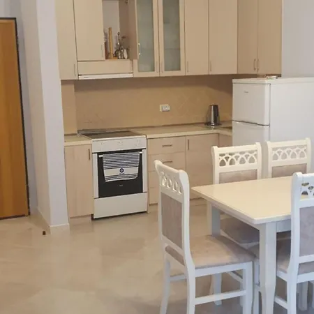 Blue-sky Lungomare * Wlora