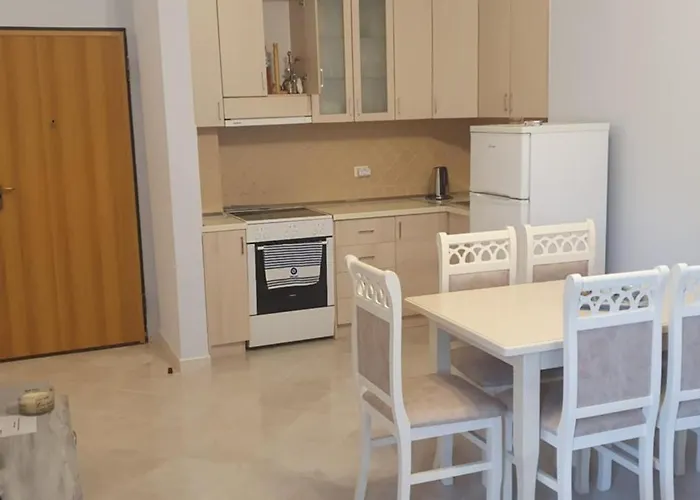 Blue-sky Lungomare * Wlora